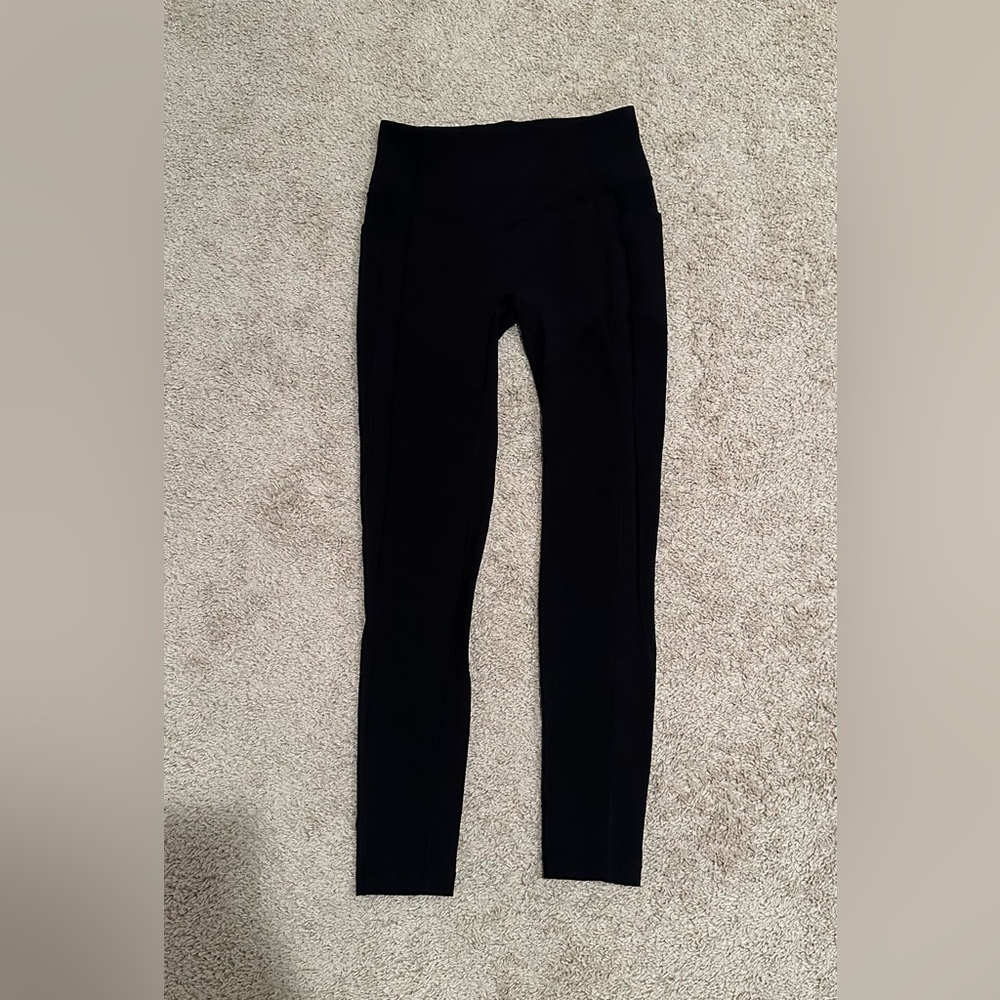 BLACK LULULEMON LEGGINGS
